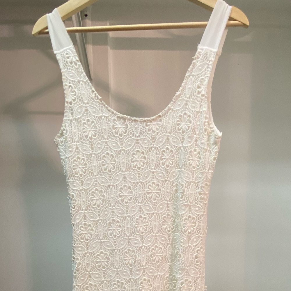 Dress - Picture 2 of 3